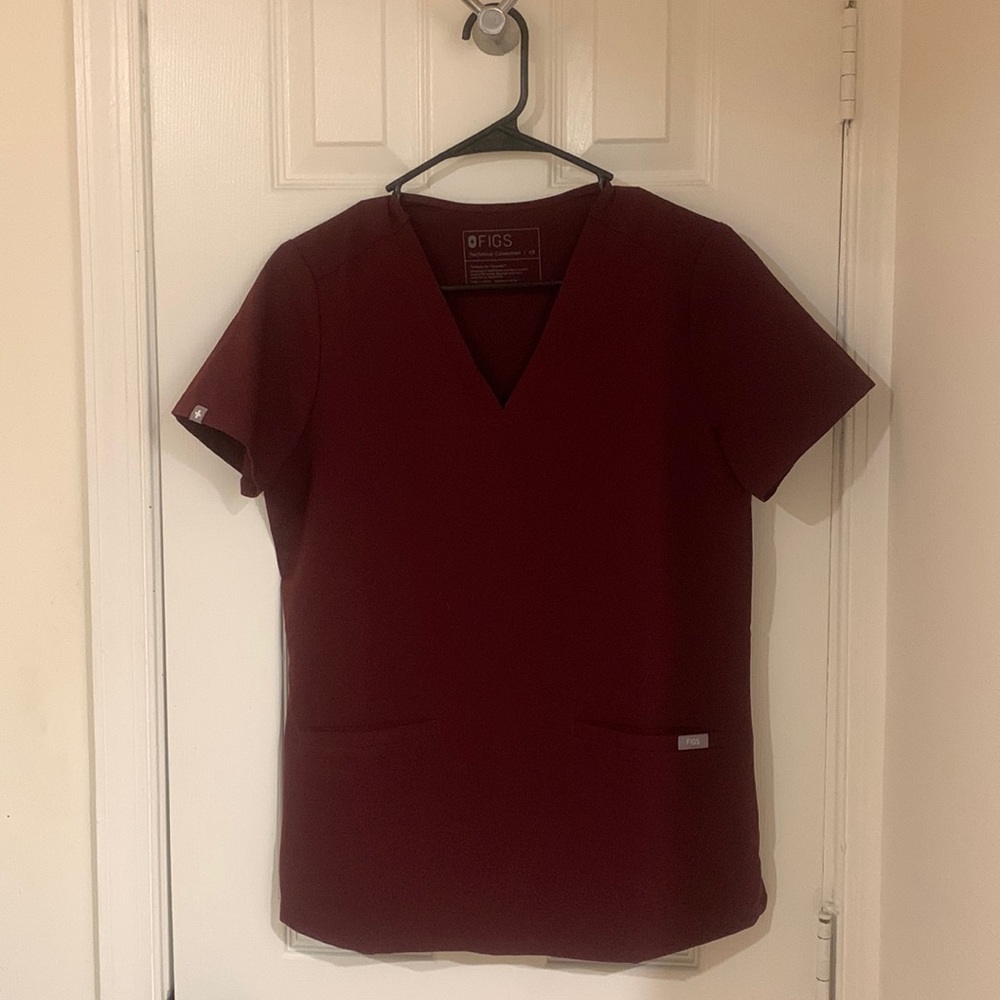 Figs XS Burgundy Scrub Top